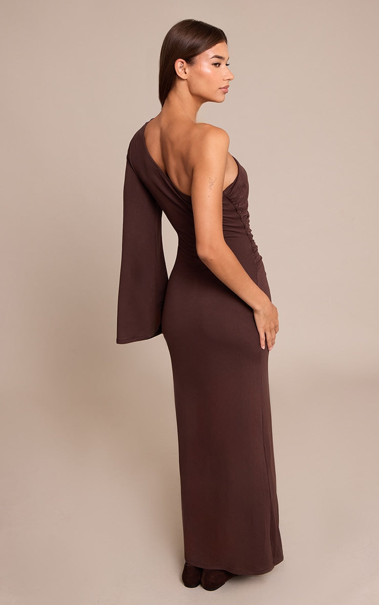 https://cdn-img.prettylittlething.com/2/a/e/6/2ae637947330a07105699194ef7ab9c5cd18b174_CNO3530_2_chocolate_jersey_one_shoulder_ruched_detail_maxi_dress.jpg