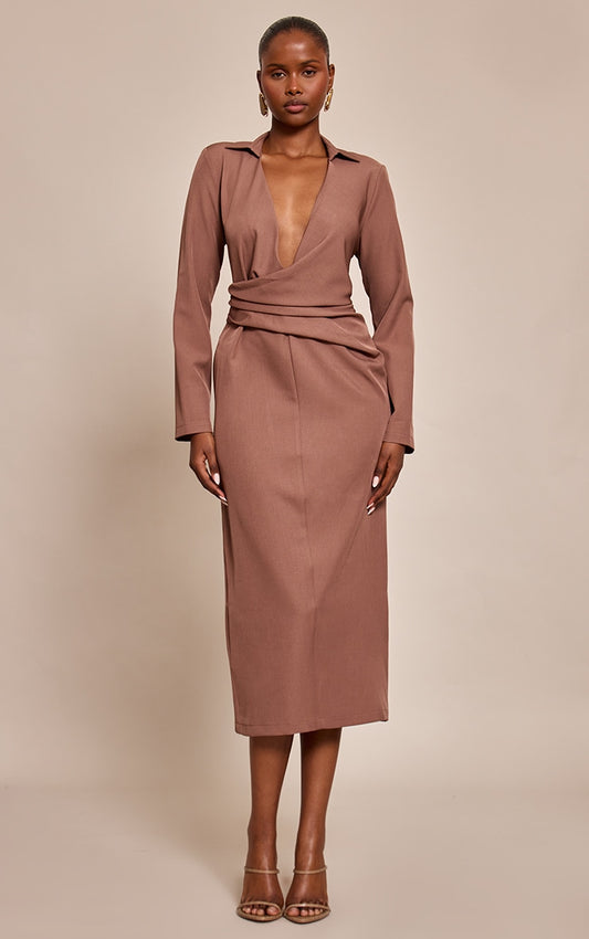 https://cdn-img.prettylittlething.com/4/7/6/1/4761b80281af6f938301da20f76a3f3be461fc18_CNO3110_1_chocolate_woven_wrap_detail_long_sleeve_maxi_dress.jpg